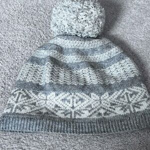 Vineyard Vines  Wool and Cashmere Gray and White Knit Pom-Pom Hat